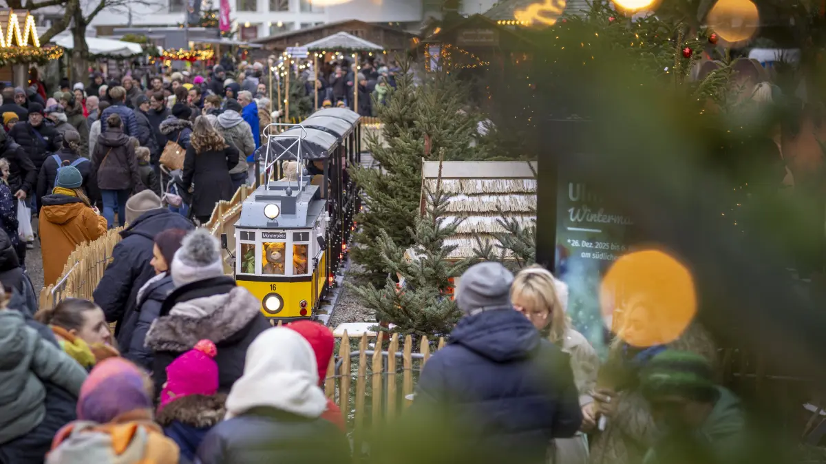 Der Wintermarkt am südlichen Münsterplatz feiert Premiere