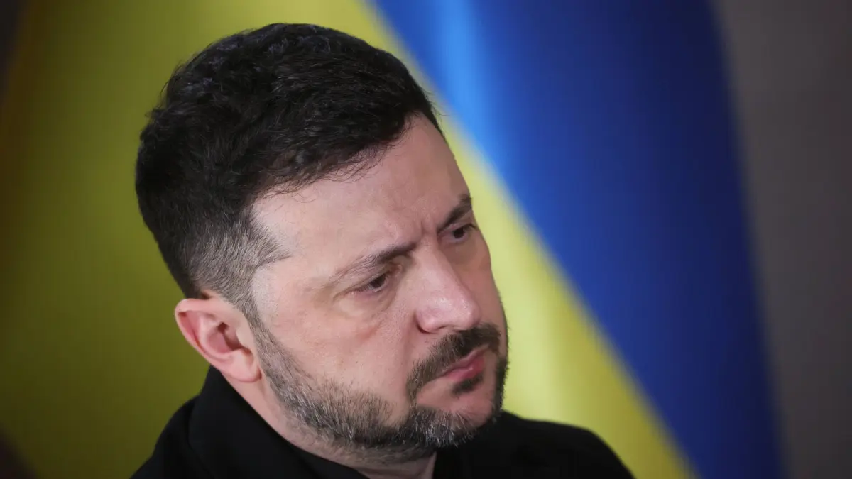 Ukrainischer Präsident Selenskyj: ARCHIV - 19.12.2025, Polen, Warschau: Wolodymyr Selenskyj, Präsident der Ukraine, wirft Russland vor, Drohnen und Raketen nunmehr aus Belarus zu starten. (Archivbild) (zu dpa: «Selenskyj sieht neue russische Bedrohung aus Belarus») Foto: Leszek Szymanski/PAP/dpa +++ dpa-Bildfunk +++