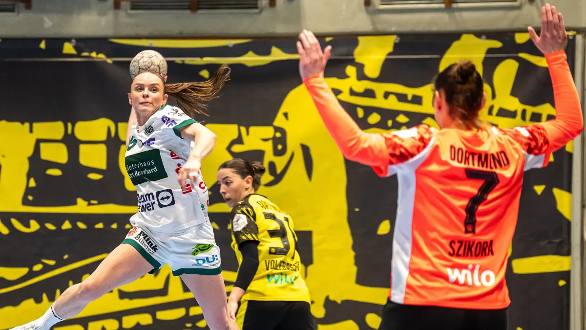 Borussia Dortmund vs. Frisch Auf Goeppingen, Handball, 1. Bundesliga, Spielzeit 2025/2026, 27.12.2025: Mariel Beugels (Frisch Auf Frauen, #16) von aussen, Borussia Dortmund vs. Frisch Auf Goeppingen, Handball, 1. Bundesliga, Spielzeit 2025/2026, 27.12.2025
Foto: Eibner-Pressefoto/Michael Schmidt
