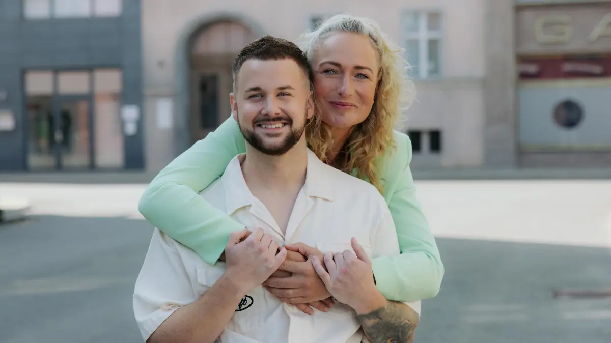 Jonas (Felix van Deventer) und Maren (Eva Mona Rodekirchen) verlassen Berlin vorübergehend.