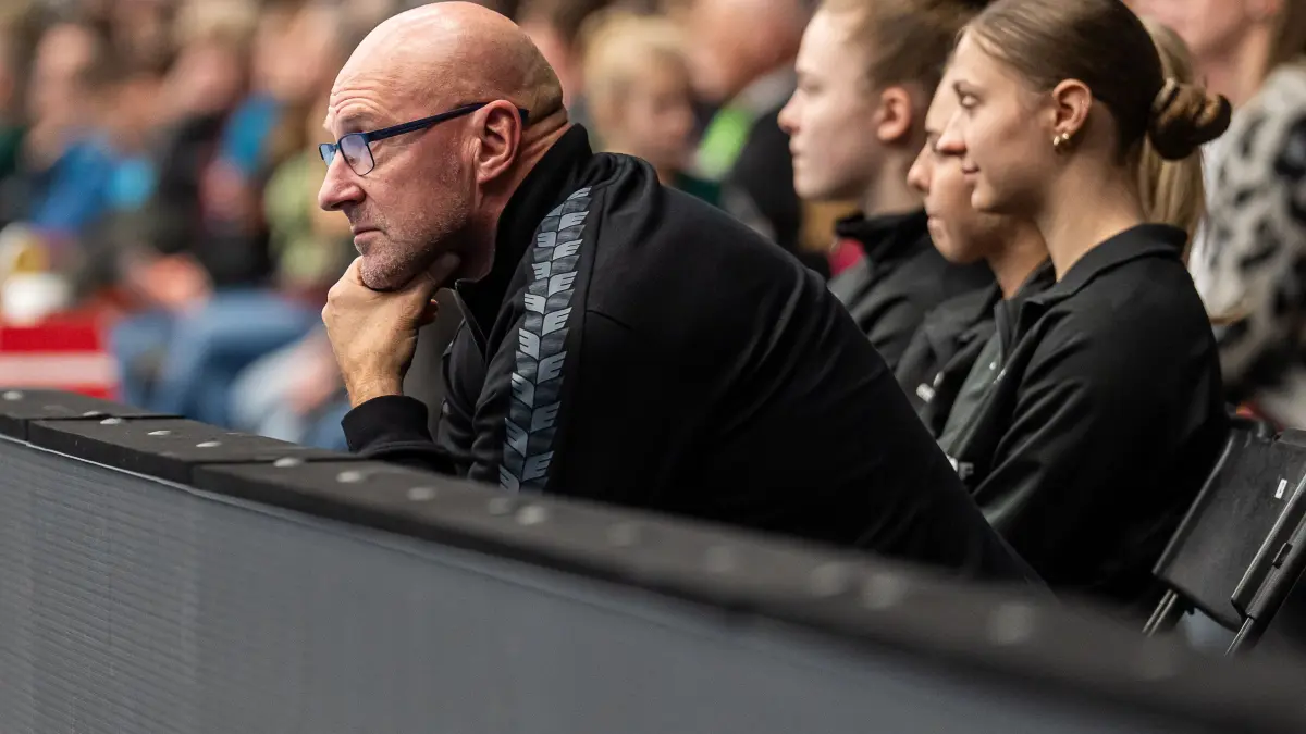 Frisch Auf Goeppingen vs. TuS Metzingen, Handball, 1. Bundesliga, Spielzeit 2025/2026, 30.12.2025: Ferenc Rott (TuS Metzingen, Geschaeftsfuehrer), Frisch Auf Goeppingen vs. TuS Metzingen, Handball, 1. Bundesliga, Spielzeit 2025/2026, 30.12.2025
Foto: Eibner-Pressefoto/Michael Schmidt