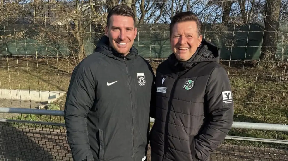 Befreundete Trainerkollegen: Pascal Reinhardt (Großaspach) und Christian Titz (Hannover 96) kennen sich schon seit Jahren. Reinhardt war unter Titz Spieler beim FC Homburg.