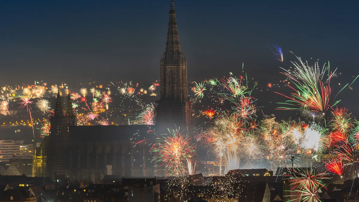 Silvester-Feuerwerk2025 / 2026 Ulm Münster Münsterplatz