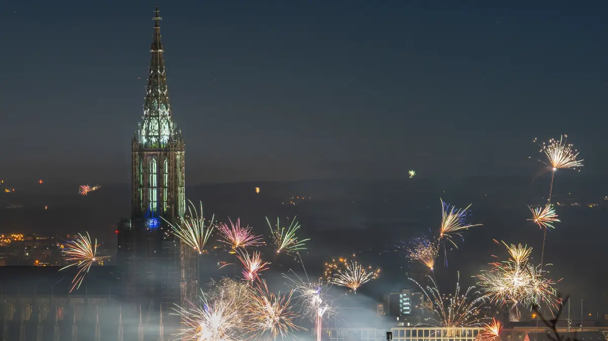 Silvester-Feuerwerk2025 / 2026 Ulm Münster Münsterplatz