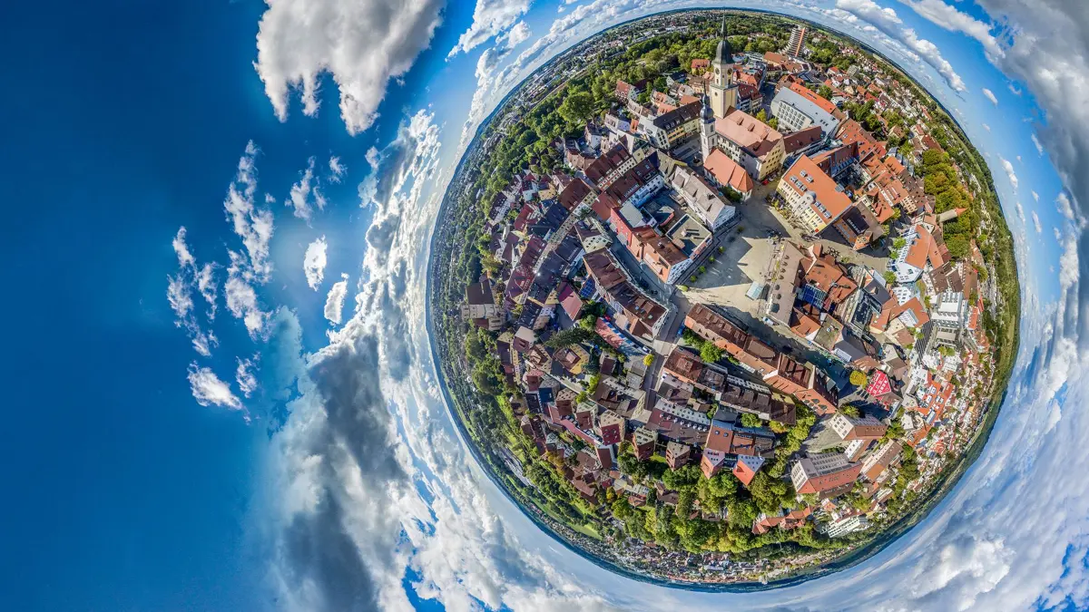 Ein Blick durch die Glaskugel zeigt, wie das Jahr 2026 werden könnte. Oder auch nicht. Wer weiß?
