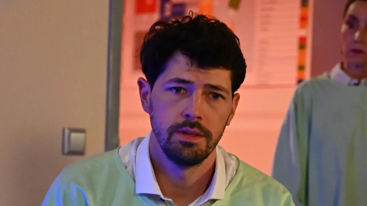 Jan (Daniel Noah) ist gestorben. Richard sollte eigentlich sein Herz bekommen.
