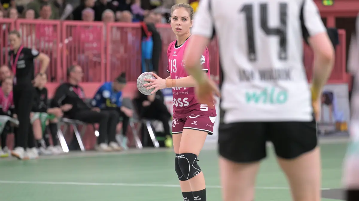 TusSies Metzingen vs. BVB Borussia Dortmund Handball, Handball, Alsco HBF, 12.Ligaspieltag, Saison 2025/2026, 07.01.2026: Johanna Farkas (TusSies Metzingen, #19)
TusSies Metzingen vs. BVB Borussia Dortmund Handball, Handball, Alsco HBF, 12.Ligaspieltag, Saison 2025/2026, 07.01.2026
Foto: Eibner-Pressefoto/Tobias Baur