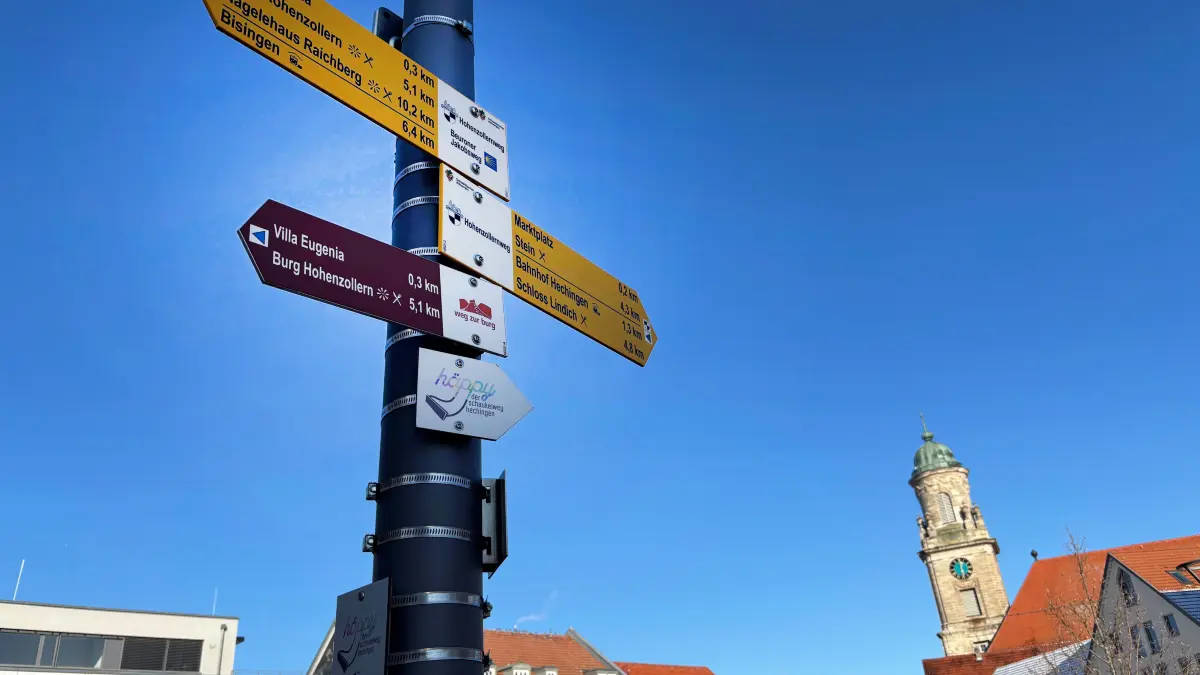 Der Hohenzollernweg, der Beuroner Jakobsweg, der Weg zur Burg, der Schaukelweg "häppy": Viele attraktive Wanderwege und Pfade treffen sich mitten in Hechingen.
