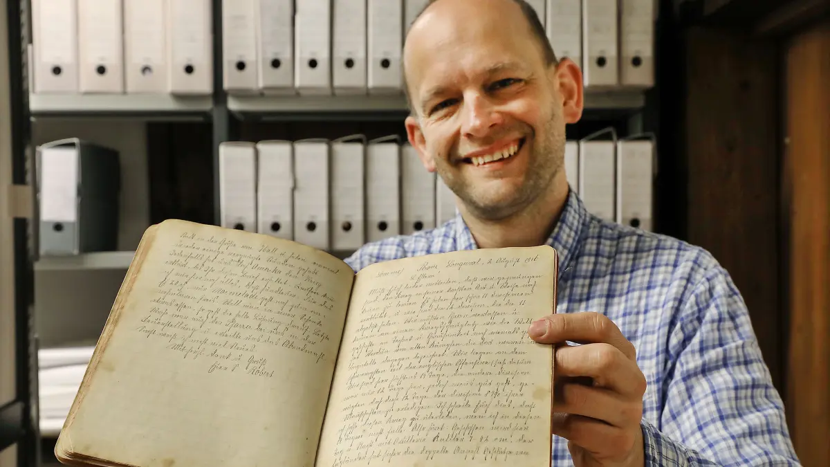 Daniel Stihler, Leiter des Kreisarchivs Schwäbisch Hall, berichtet bei den Wintergesprächen vom Bauernkrieg in Braunsbach.