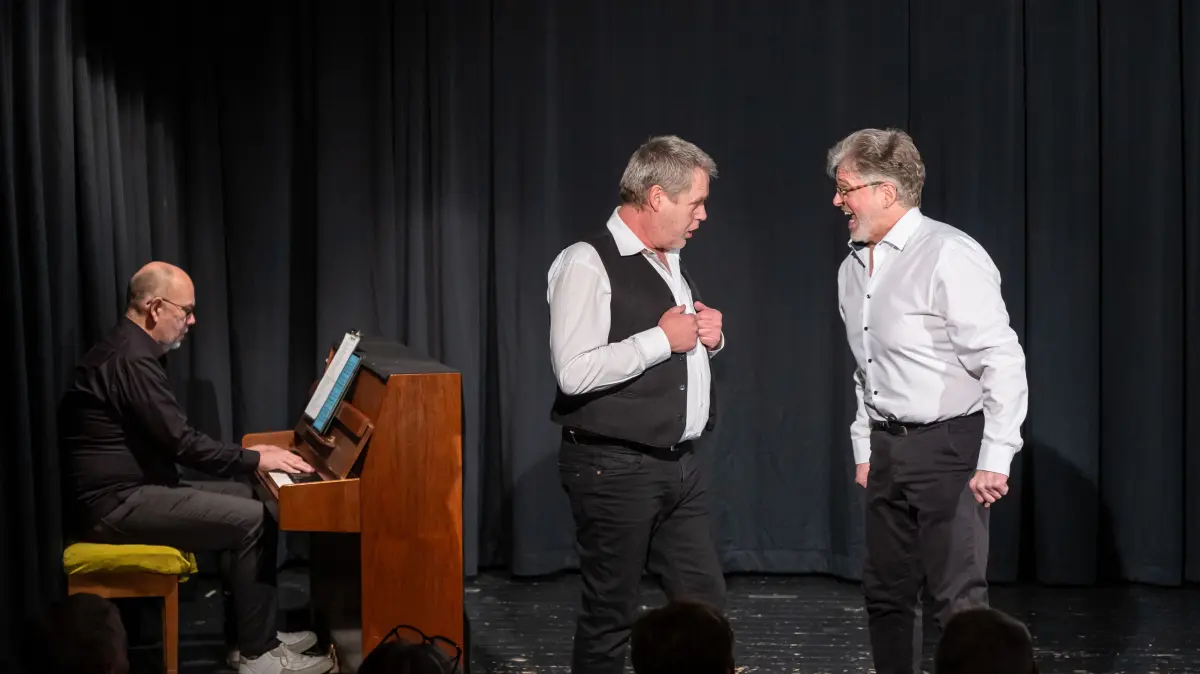 Kabarettistischer Jahresrückblick Rechberghausen Theater im Bahnhof