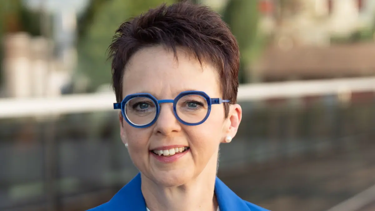 Die Kirchheimer Bürgermeisterin und Diplom-Verwaltungswirtin Christine Kullen will Rathaus-Chefin in Dettingen werden.