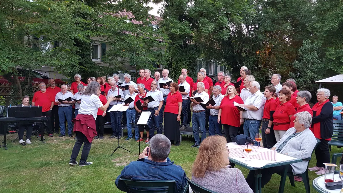 Im Sommer 2024 erfreut ein gemeinsamer Auftritt der Sängerinnen und Sänger aus Oberrot und Fichtenberg im Krone-Biergarten in Fichtenberg die Gäste. Ab Januar 2026 übernimmt Barbara Geist aus Kaisersbach die Leitung beider Chöre.