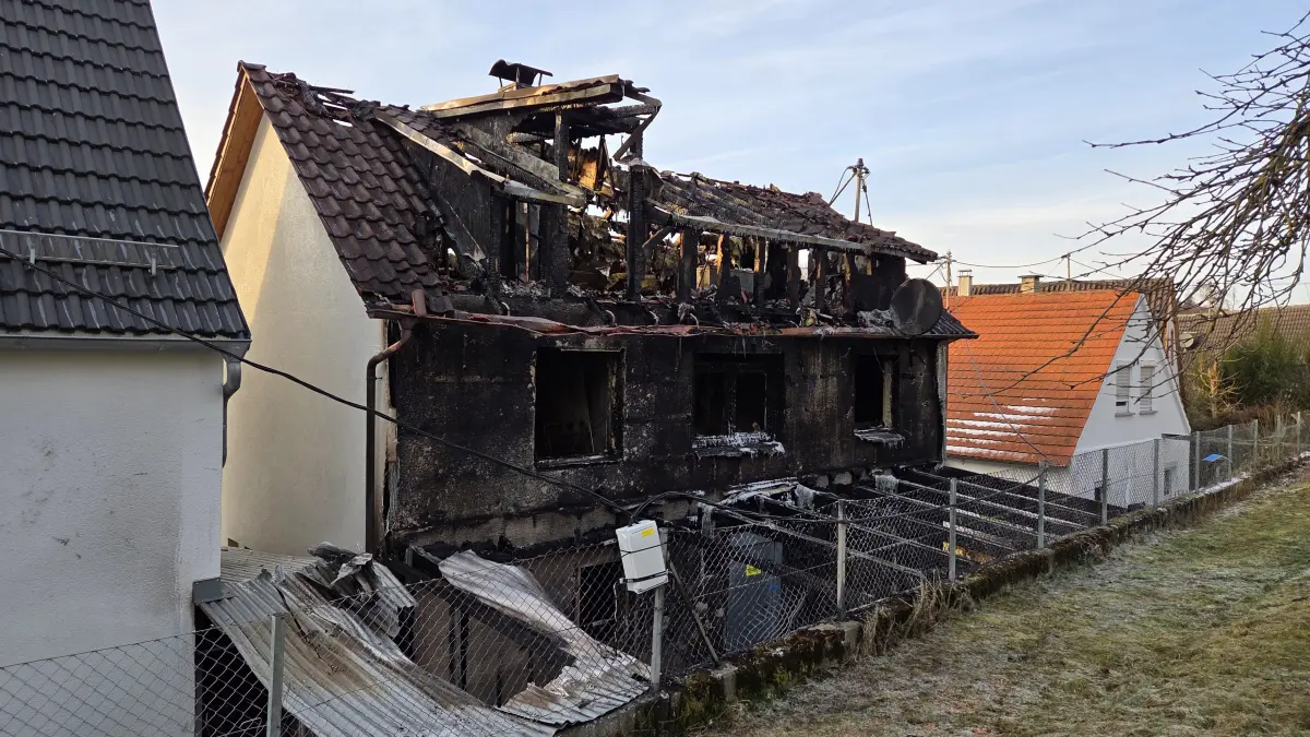 Haus in Bernstadt nach Großbrand 1. Januar
