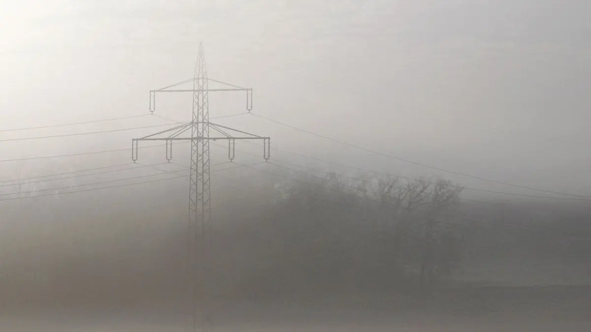 (ohne Überschrift): Vorsicht: Dieses Foto ist möglicherweise nur für den einstigen Verlag Schwäbisches Tagblatt verwendbar. Nebel zwischen Dußlingen und Nehren im Herbst
Bild: Eike Freese, 11.2013.