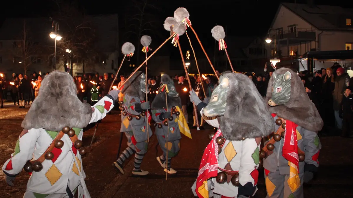 Wenn die Kirchamäus tanzen, dann ist Fasnet.