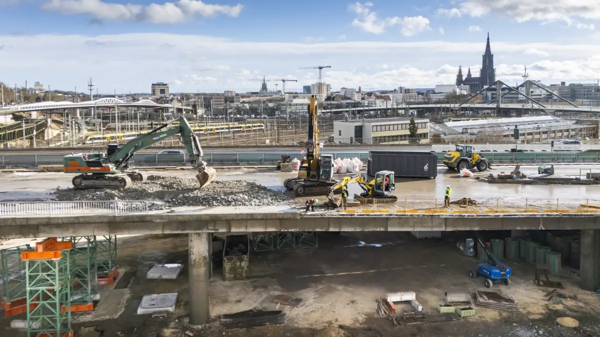 Ulm B10 Abriss der westlichen Wallstraßenbrücke Blaubeurer Tor Millionenzuschuss vom Land BW
