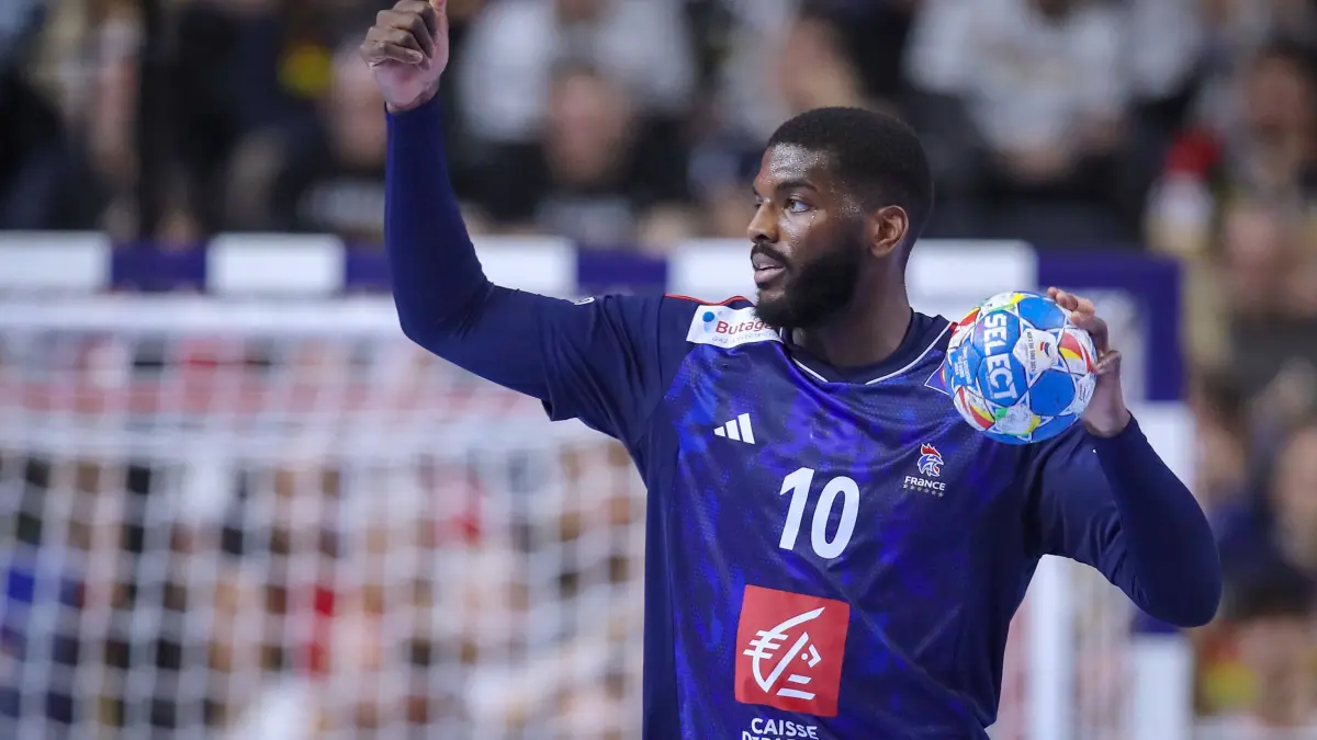 28.01.2024, EHF EURO 2024, Männer Europameisterschaft Handball, Lanxess Arena in Köln, Finale, Frankreich - Dänemark: Di: 28.01.2024, EHF EURO 2024, Männer Europameisterschaft Handball, Lanxess Arena in Köln, Finale, Frankreich - Dänemark: Dika Mem Frankreich gestikulierend. Nordrhein-Westfalen Deutschland *** 28 01 2024, EHF EURO 2024, European Mens Handball Championship, Lanxess Arena in Cologne, Final, France Denmark Dika Mem France gesticulating North Rhine-Westphalia Germany