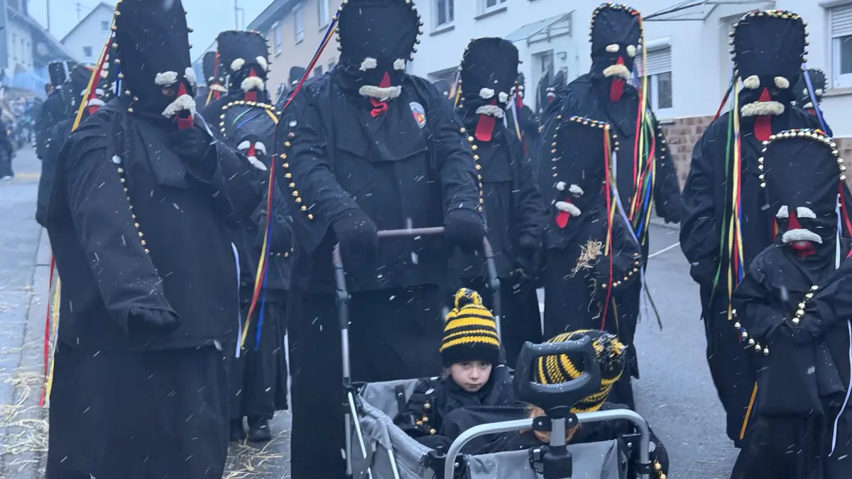 Jubiläumsumzug der Lenau Hexa in Steinhofen