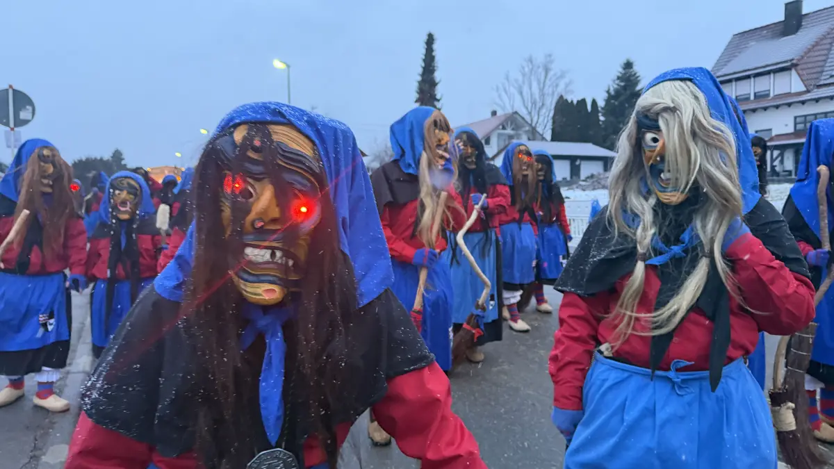 Jubiläumsumzug der Lenau Hexa in Steinhofen