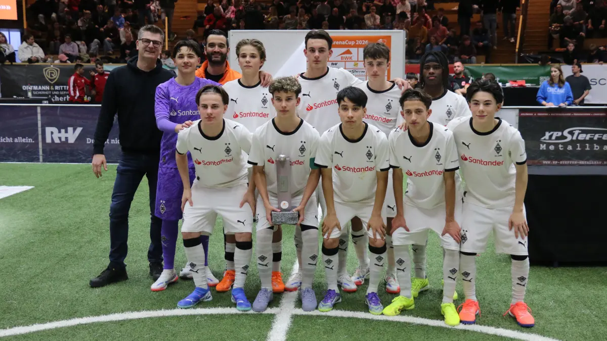 Borussia Mönchengladbach besiegte im Finale Ajax Amsterdam mit 2:0.