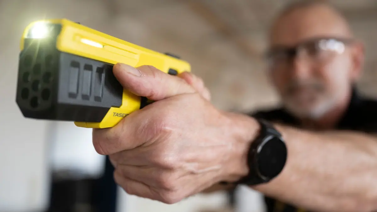 Taser 10