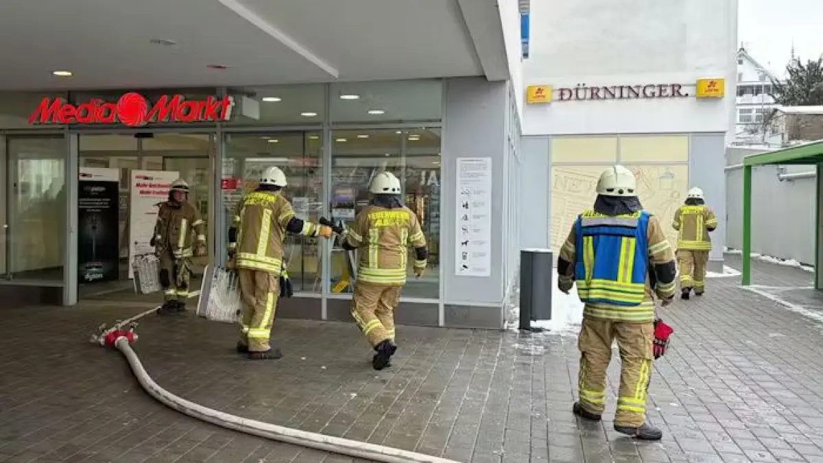 Brandalarm im Media Markt Ebingen.