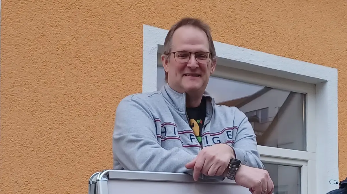 Das Bürgerforum in der Buchhalde expandiert. Norman Sommer und Melanie Imhof freuen sich über die neue Niederlassung direkt in der Dettinger Ortsmitte.