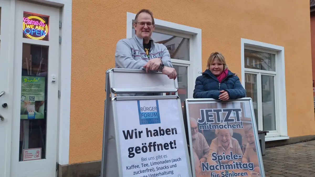 Das Bürgerforum in der Buchhalde expandiert. Norman Sommer und Melanie Imhof freuen sich über die neue Niederlassung direkt in der Dettinger Ortsmitte.