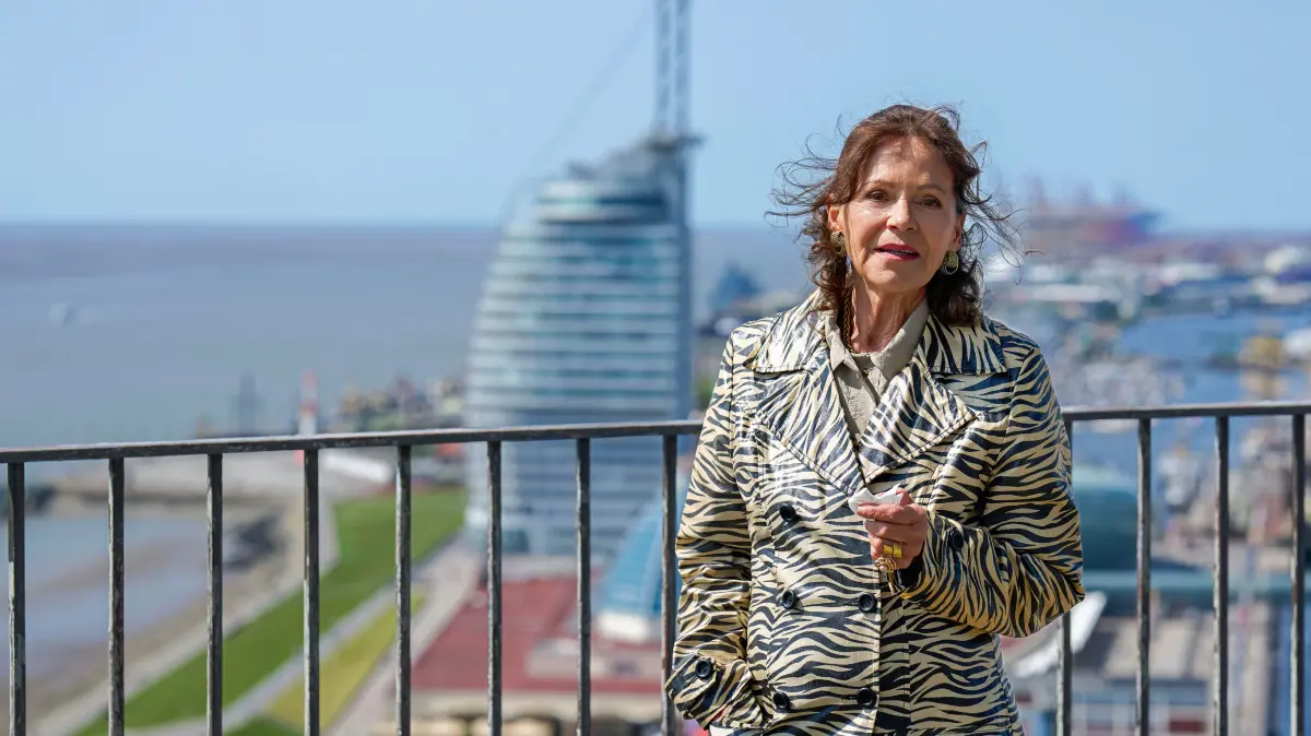 Plötzlich gerät Tante Hilde (Angela Roy) in den Fokus der Ermittlungen.