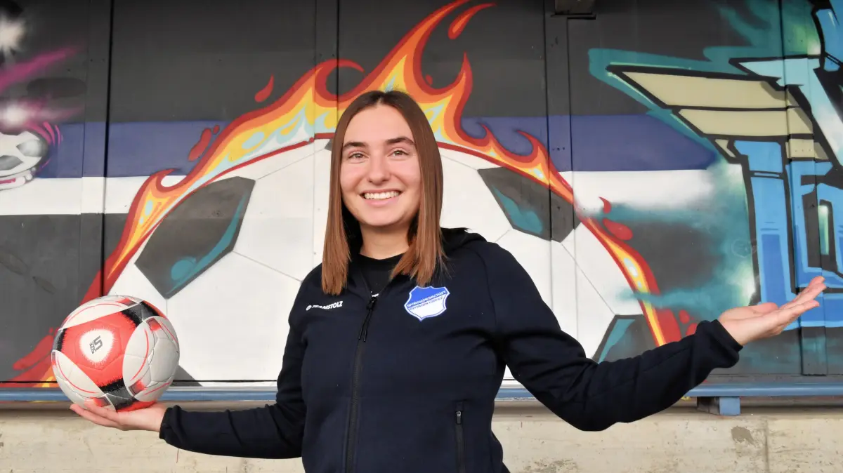 "Fußballheldin" der SG Öpfingen: Die 21-jährige Lea Engel.