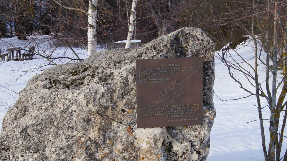 Der Gedenkstein in Bremelau