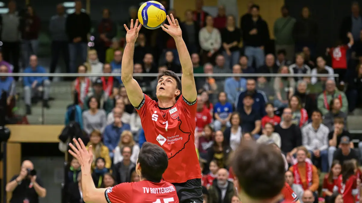 TV Rottenburg vs. TuS Kriftel, Volleyball, 2. Bundesliga Sued, 13. Spieltag, Spiel 5582, Saison 2025/2026, 10.01.2026: Milan Kvrzic (TV Rottenburg, #07)
TV Rottenburg vs. TuS Kriftel, Volleyball, 2. Bundesliga Sued, 13. Spieltag, Spiel 5582, Saison 2025/2026, 10.01.2026,
Foto: Eibner-Pressefoto/Ralph Kunze