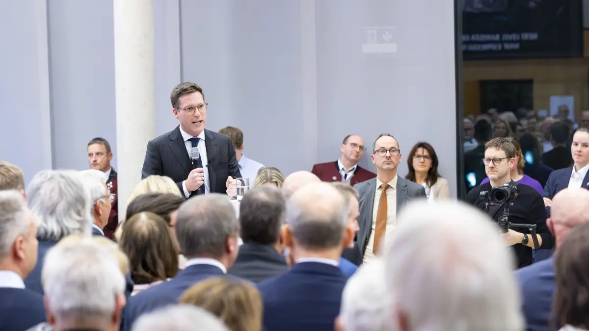 Bürgerfest der CDU im WMF Kommunikationszentrum - Manuel Hagel und Nicole Razavi besuchen die WMF.