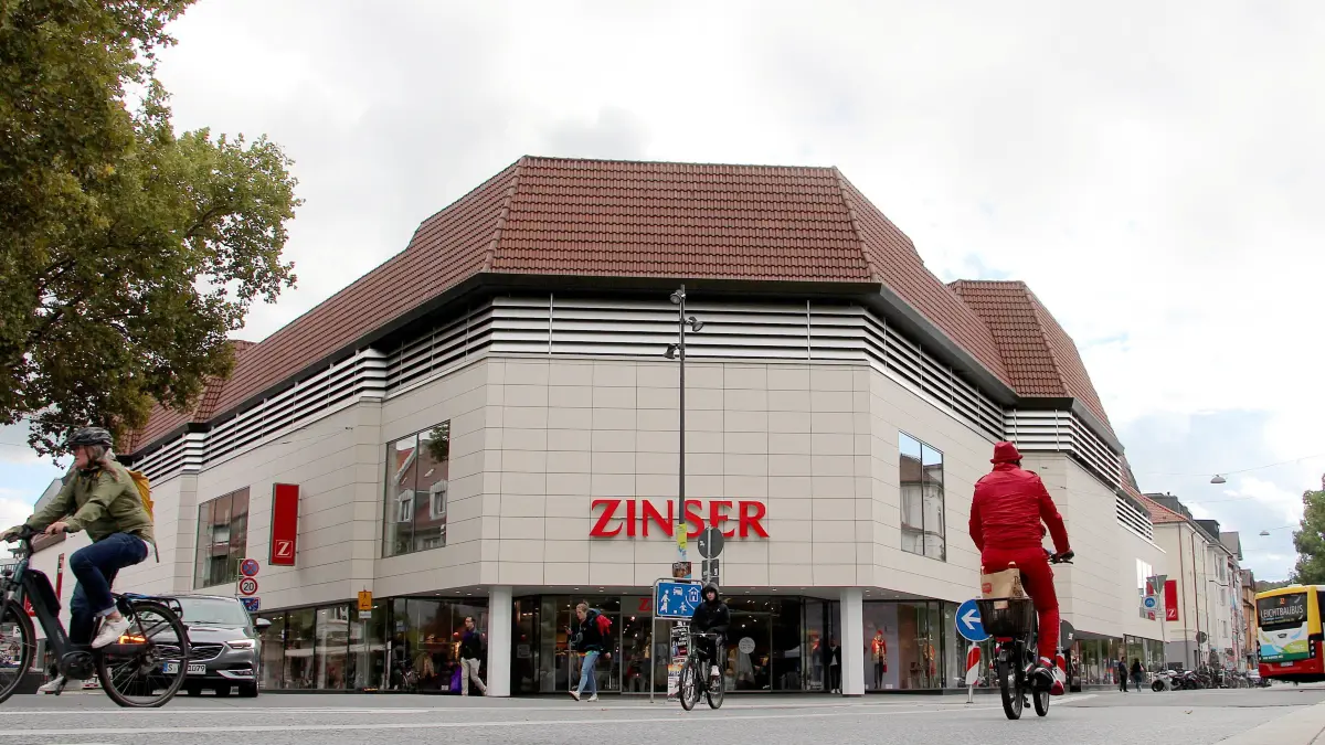 (ohne Überschrift): Vorsicht: Dieses Foto ist möglicherweise nur für den einstigen Verlag Schwäbisches Tagblatt verwendbar. Zinser Mode-Kaufhaus
Bild: Eike Freese
26.9.2022