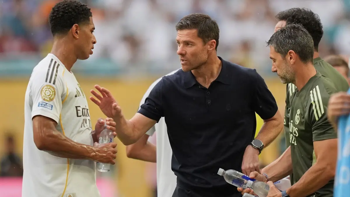Jude Bellingham und Xabi Alonso