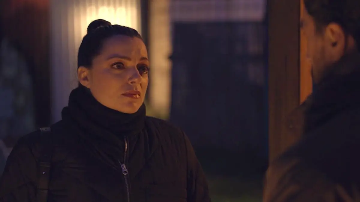 Emily (Anne Menden) will nicht mehr mit Tobias zusammen sein.