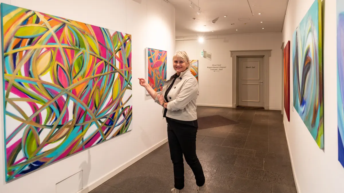Ausstellung „Floramotion“ von Heike Sperling zur Vernissage am 16. Januar im Leutrum-Saal auf Schloss Filseck