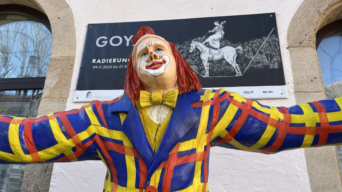 Bogges trifft Goya vor der Rottenburger Zehntscheuer