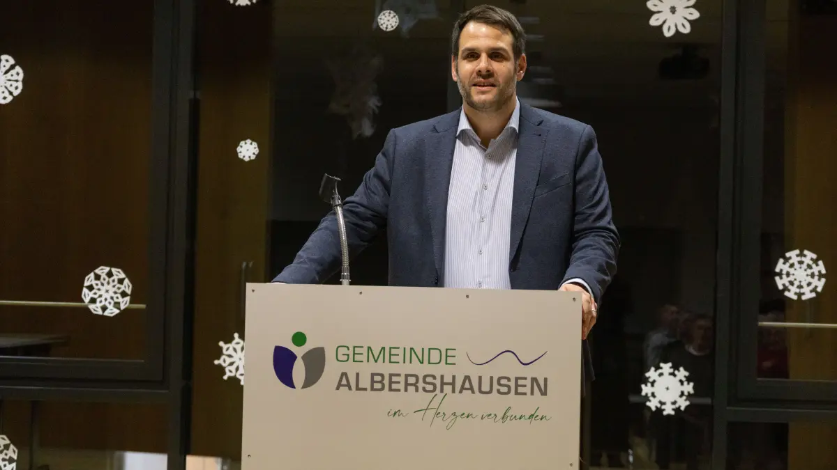 Kandidatenvorstellung Albershausen, Jochen Bidlingmaier blickt vor und zurück;