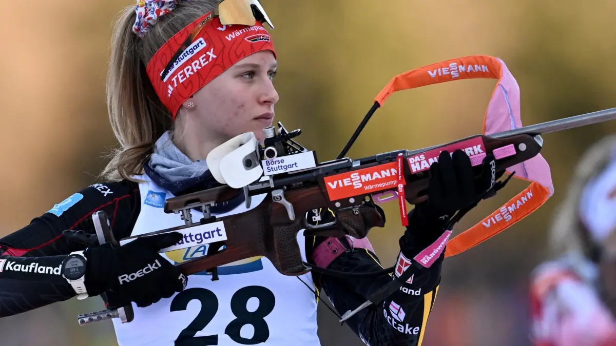 Biathlon: Weltcup: 16.01.2026, Bayern, Ruhpolding: Biathlon: Weltcup, Sprint 7,5 km, Damen. Julia Tannheimer aus Deutschland beim Anschießen vor dem Wettkampf. Foto: Sven Hoppe/dpa +++ dpa-Bildfunk +++