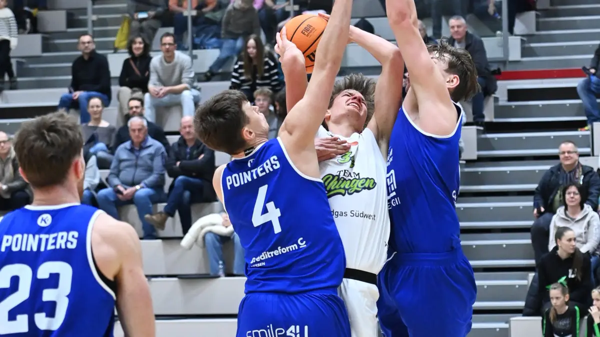 Team Ehingen Urspring - Gießen Pointers Basketball Regionalliga Felix Stoll