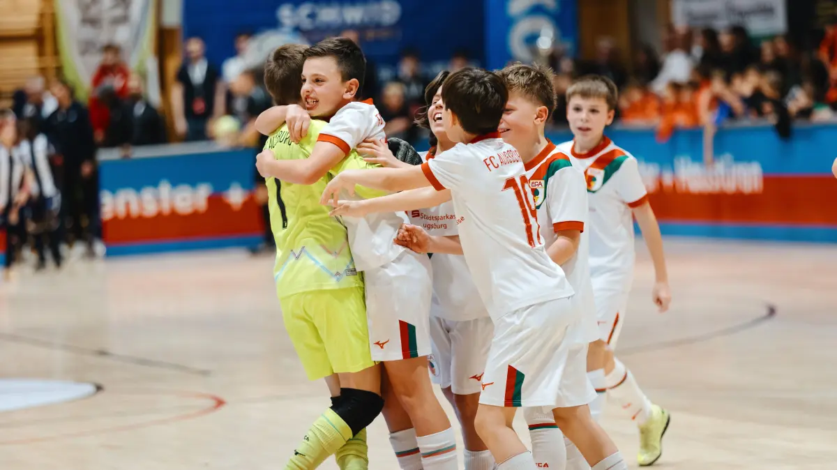 Fußball, Fotoauftrag: U11-Eurocup in Elchingen mit dem Finale um 15.30 Uhr Hertha BSC gegen FC AugsburgGewinner: FC Augsburg