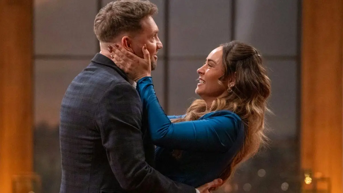 Jessica und Konstantin sehen sich nach ihrer Verlobung zum ersten Mal. Foto: Netflix
