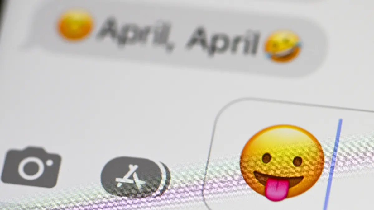 April, April! Der 1. April 2026 ist da und mit ihm die beliebten Aprilscherze. Hier gibt es die Ideen und Sprüche (für WhatsApp) für die besten Aprilscherze.