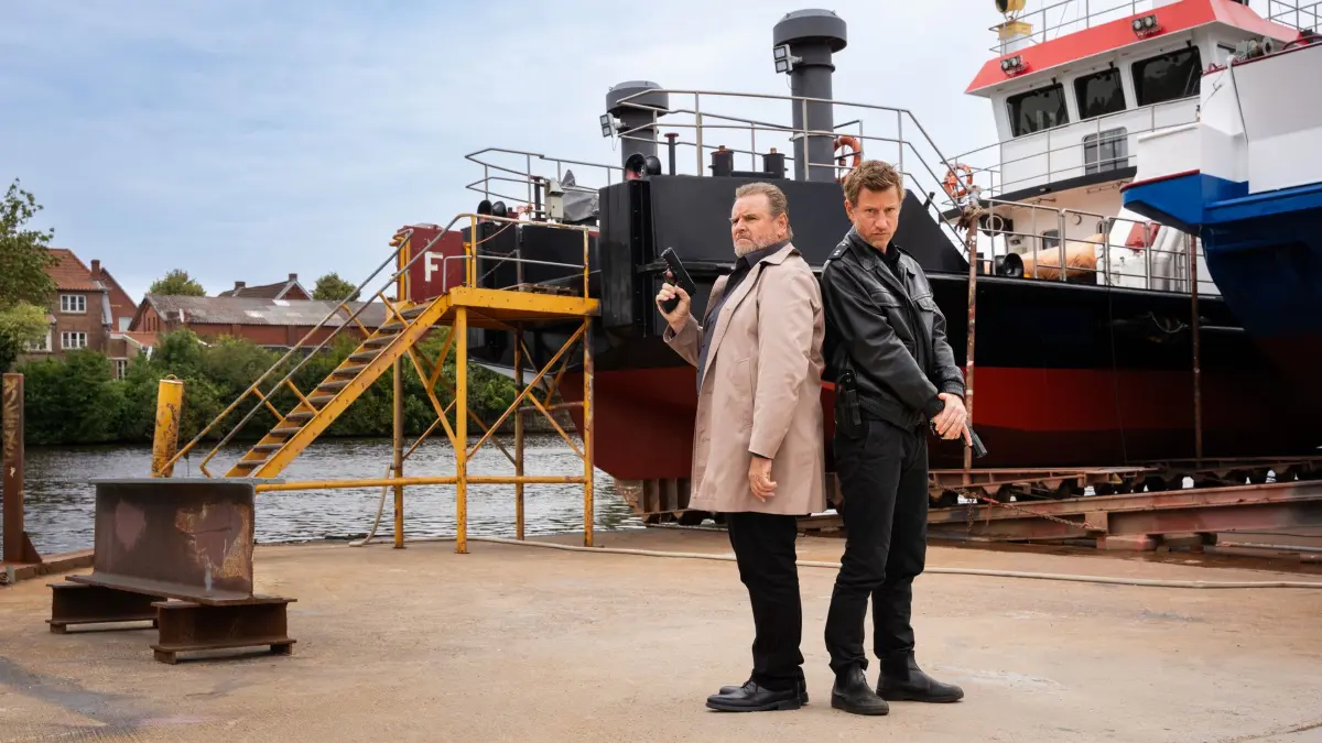 In „Friesland – Schiffe schrotten“ wird ein Schiffskapitän tot aufgefunden.