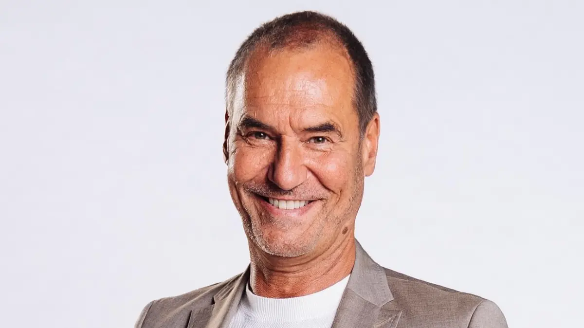 Richard (Silvan-Pierre Leirich) kann nicht ertragen, dass seine Tochter im Gefängnis sitzt.