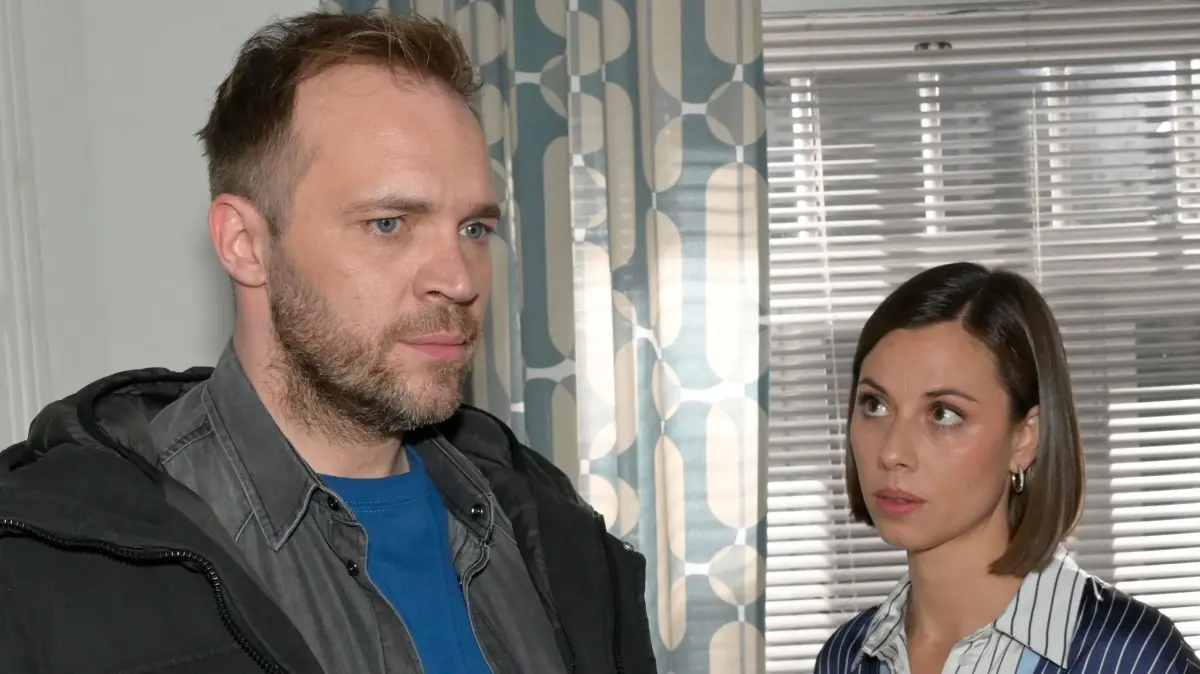 Erik (Patrick Heinrich) und Matilda (Anna-Katharina Fecher) haben Gefühle füreinander.