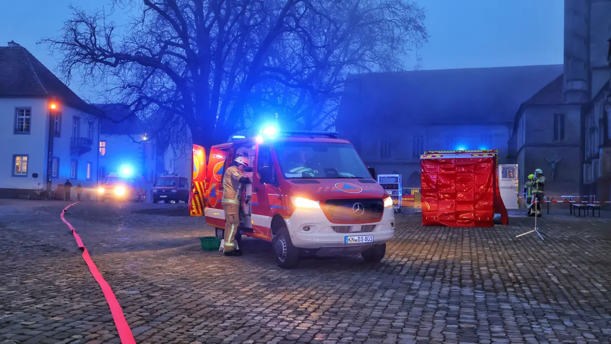 Unbekannter Stoff verletzt mehrere Menschen im Konstanzer Kulturzentrum und löst einen Großeinsatz am Mittwochabend aus.