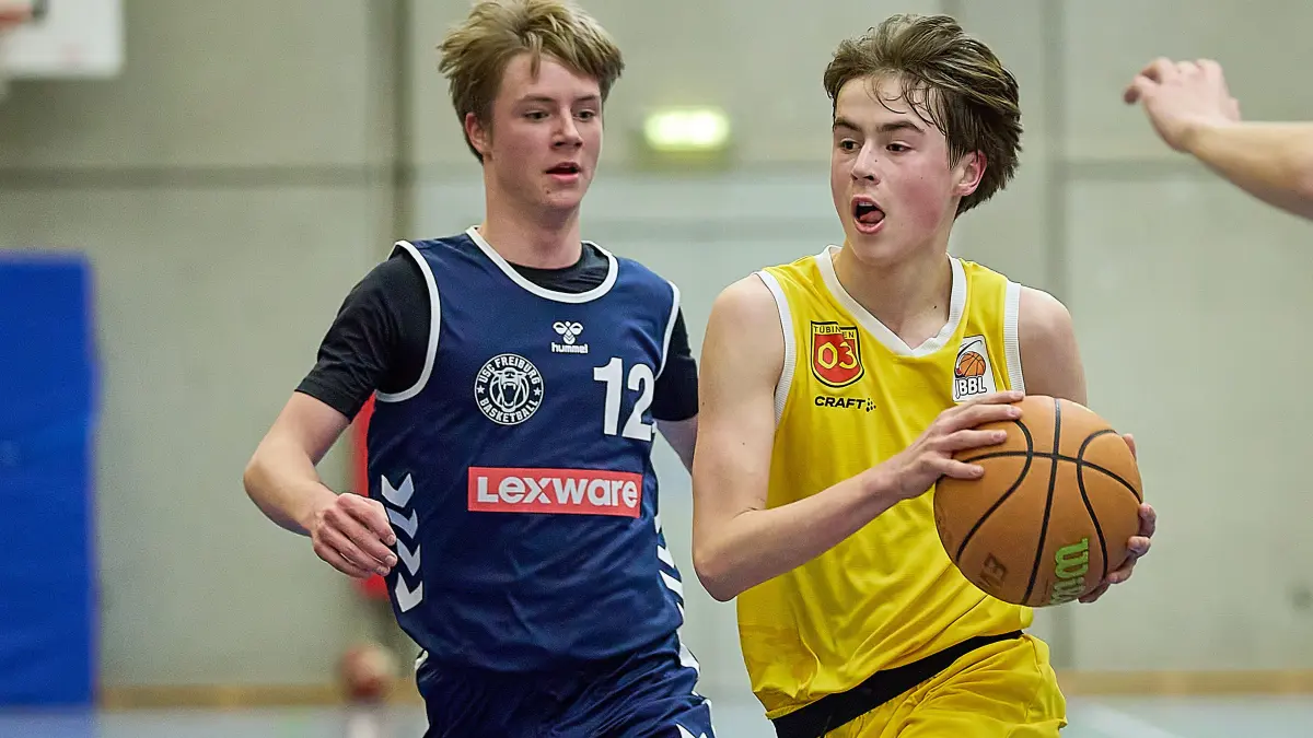 GER, Young Tigers Tuebingen vs. USC Freiburg, Basketball, U16 Regionalliga, 13. Spieltag, 24.01.2026 : Zweikampf, Duell zwischen Jonas Schille (USC Freiburg, #12) und Julian Hilt (Young Tigers Tuebingen, #4)
GER, Young Tigers Tuebingen vs. USC Freiburg, Basketball, U16 Regionalliga, 13. Spieltag, 24.01.2026
Foto: Eibner-Pressefoto/Gerald Oelze-de Stoppany