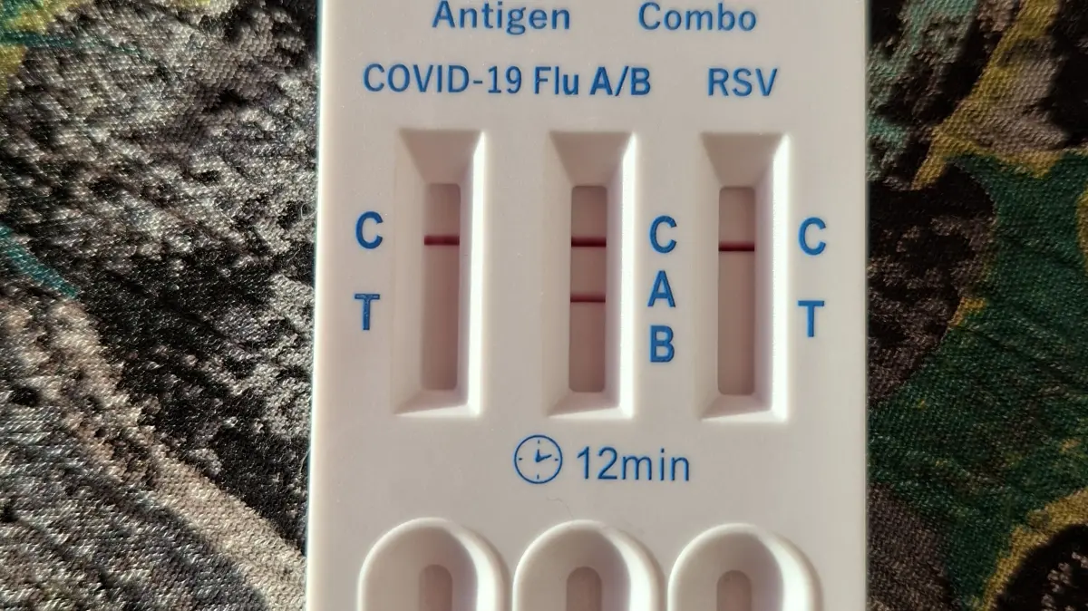 Test auf Influenza, Corona und RSV
